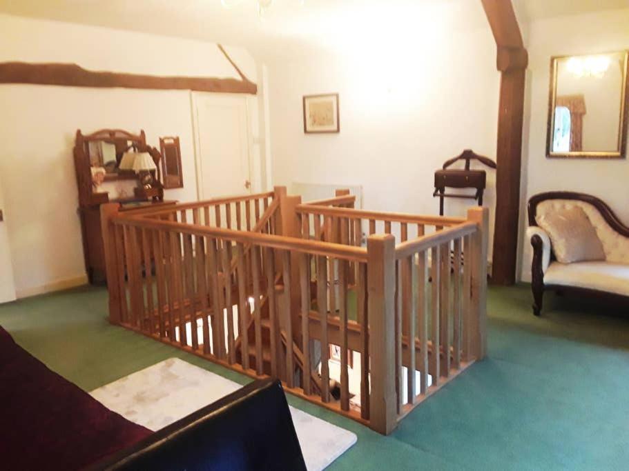 The Retreat Apartment เฮริฟอร์ด ภายนอก รูปภาพ